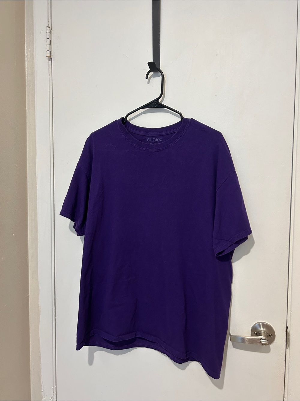 Purple Gildan blank tee